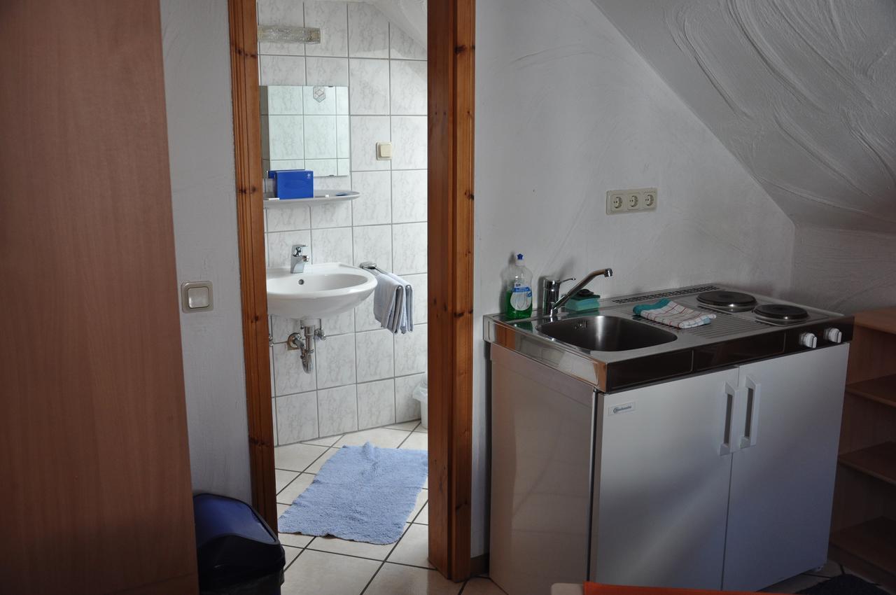 Gäste-und Apartmenthaus Weller Saarbrücken Exterior foto