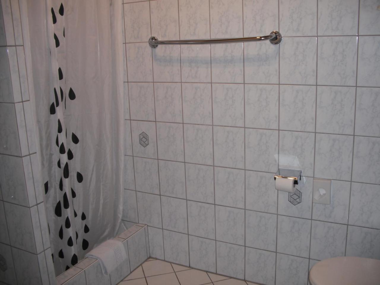 Gäste-und Apartmenthaus Weller Saarbrücken Exterior foto