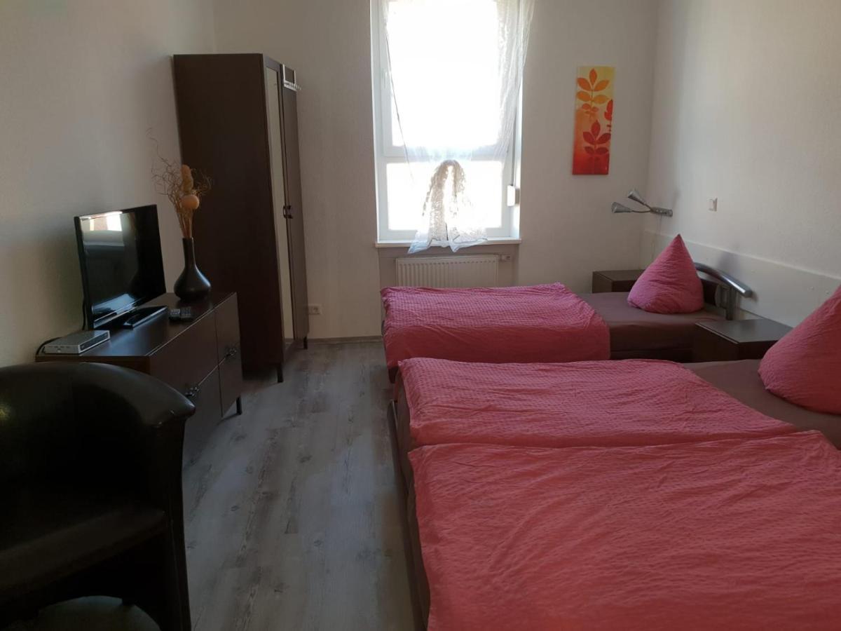 Gäste-und Apartmenthaus Weller Saarbrücken Exterior foto